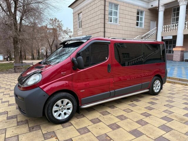 Червоний Опель Віваро, об'ємом двигуна 1.9 л та пробігом 310 тис. км за 8500 $, фото 7 на Automoto.ua