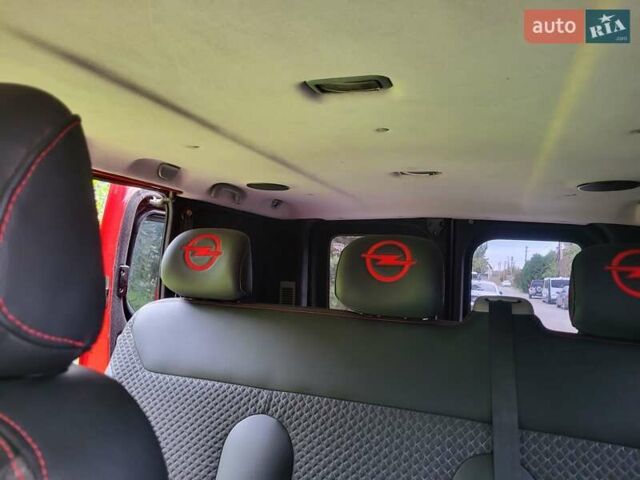 Красный Опель Виваро, объемом двигателя 2 л и пробегом 234 тыс. км за 8800 $, фото 112 на Automoto.ua