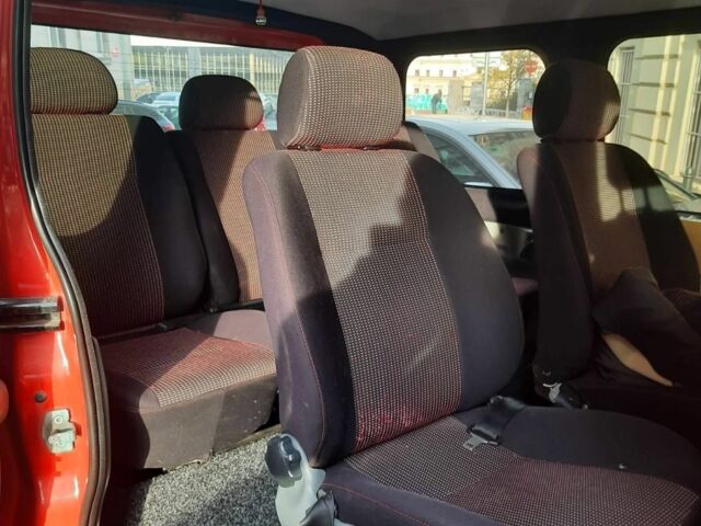 Червоний Опель Віваро, об'ємом двигуна 2 л та пробігом 250 тис. км за 8800 $, фото 7 на Automoto.ua