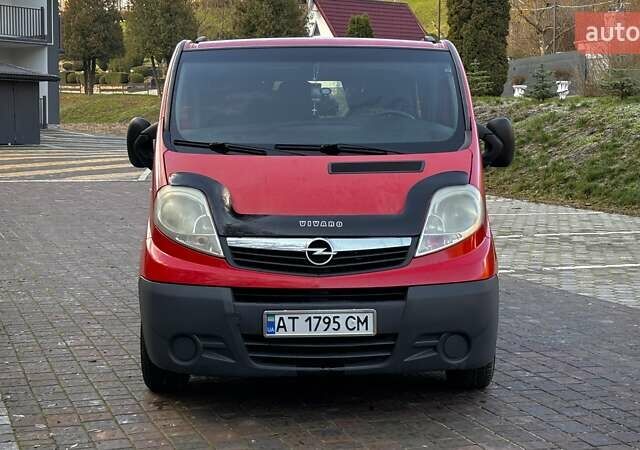 Красный Опель Виваро, объемом двигателя 2 л и пробегом 346 тыс. км за 8600 $, фото 18 на Automoto.ua
