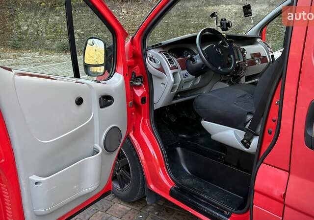 Красный Опель Виваро, объемом двигателя 2 л и пробегом 346 тыс. км за 8600 $, фото 33 на Automoto.ua
