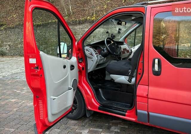 Красный Опель Виваро, объемом двигателя 2 л и пробегом 346 тыс. км за 8600 $, фото 32 на Automoto.ua
