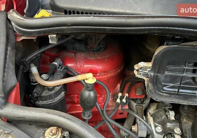 Красный Опель Виваро, объемом двигателя 2 л и пробегом 346 тыс. км за 8600 $, фото 52 на Automoto.ua