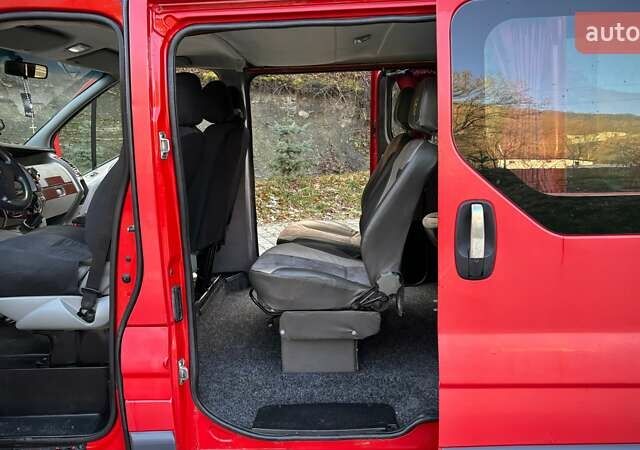 Красный Опель Виваро, объемом двигателя 2 л и пробегом 346 тыс. км за 8600 $, фото 39 на Automoto.ua