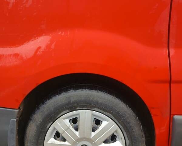 Красный Опель Виваро, объемом двигателя 2 л и пробегом 350 тыс. км за 8500 $, фото 6 на Automoto.ua