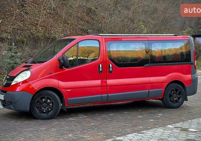 Красный Опель Виваро, объемом двигателя 2 л и пробегом 346 тыс. км за 8600 $, фото 7 на Automoto.ua