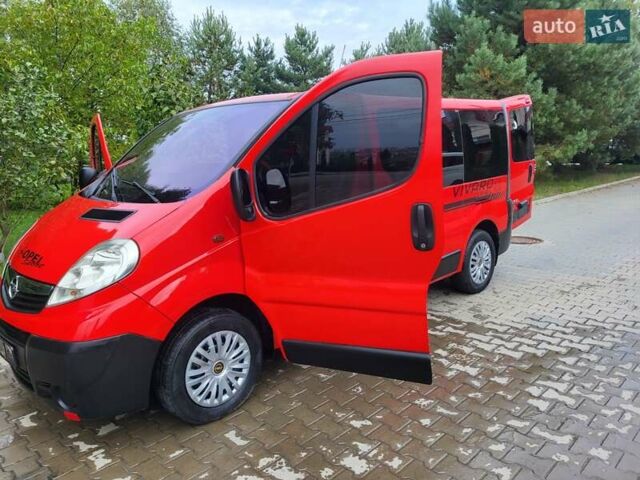 Красный Опель Виваро, объемом двигателя 2 л и пробегом 234 тыс. км за 8800 $, фото 44 на Automoto.ua