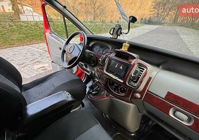 Красный Опель Виваро, объемом двигателя 2 л и пробегом 346 тыс. км за 8600 $, фото 30 на Automoto.ua