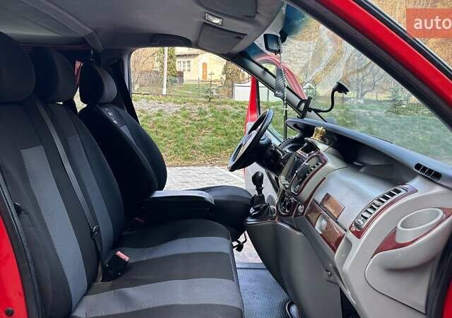 Красный Опель Виваро, объемом двигателя 2 л и пробегом 346 тыс. км за 8600 $, фото 27 на Automoto.ua