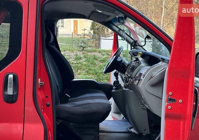 Красный Опель Виваро, объемом двигателя 2 л и пробегом 346 тыс. км за 8600 $, фото 25 на Automoto.ua