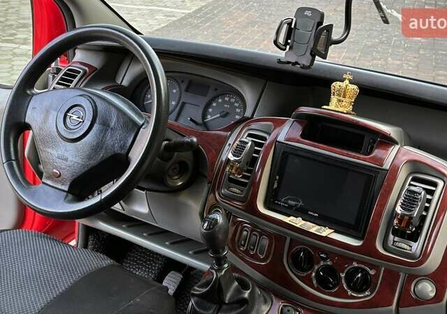 Красный Опель Виваро, объемом двигателя 2 л и пробегом 346 тыс. км за 8600 $, фото 28 на Automoto.ua