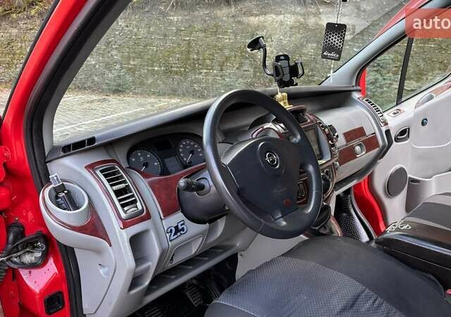 Красный Опель Виваро, объемом двигателя 2 л и пробегом 346 тыс. км за 8600 $, фото 37 на Automoto.ua