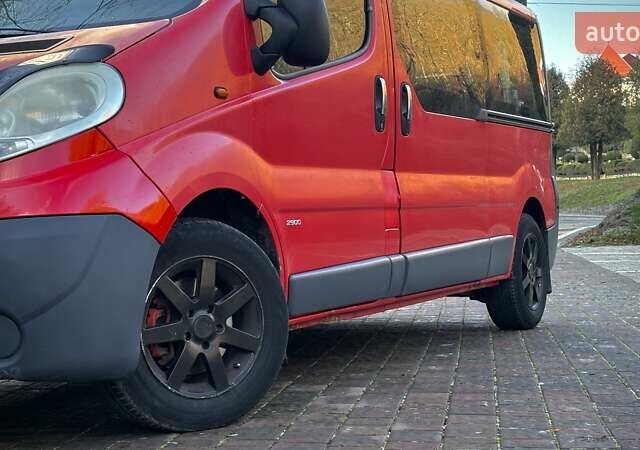 Красный Опель Виваро, объемом двигателя 2 л и пробегом 346 тыс. км за 8600 $, фото 5 на Automoto.ua