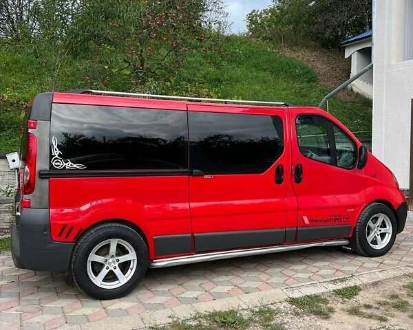Червоний Опель Віваро, об'ємом двигуна 2 л та пробігом 300 тис. км за 9400 $, фото 6 на Automoto.ua