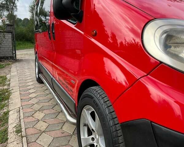 Червоний Опель Віваро, об'ємом двигуна 2 л та пробігом 300 тис. км за 9400 $, фото 9 на Automoto.ua
