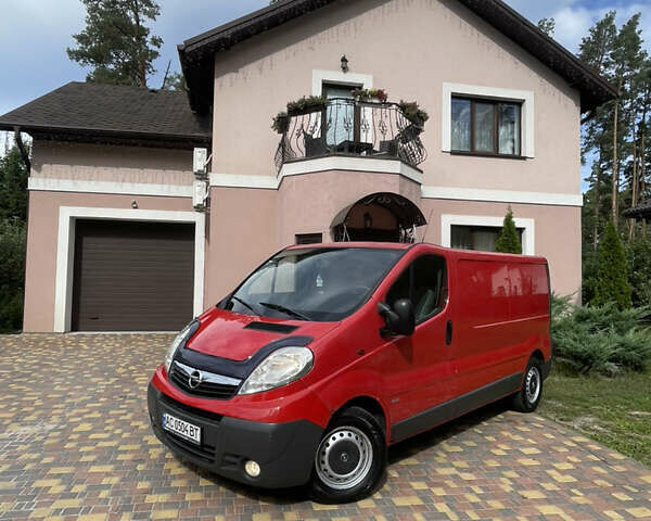 Красный Опель Виваро, объемом двигателя 2 л и пробегом 225 тыс. км за 7650 $, фото 80 на Automoto.ua