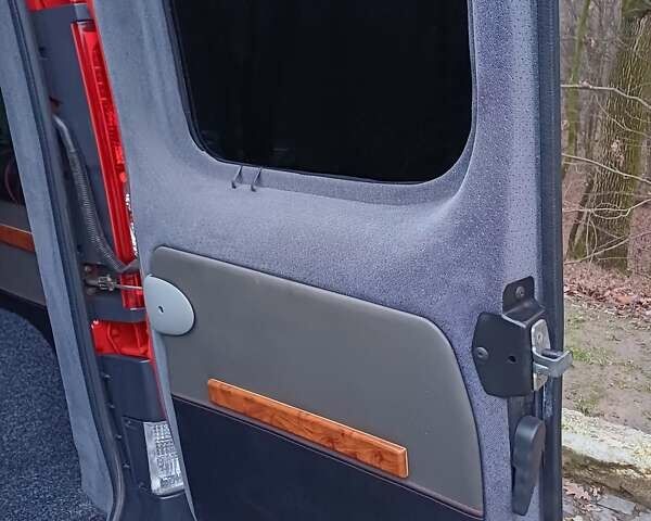 Красный Опель Виваро, объемом двигателя 2 л и пробегом 300 тыс. км за 10890 $, фото 29 на Automoto.ua