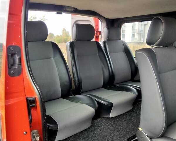 Красный Опель Виваро, объемом двигателя 2 л и пробегом 231 тыс. км за 9100 $, фото 9 на Automoto.ua