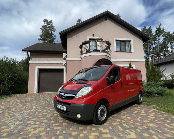 Красный Опель Виваро, объемом двигателя 2 л и пробегом 225 тыс. км за 7650 $, фото 13 на Automoto.ua