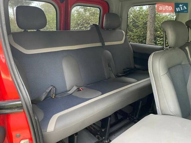 Червоний Опель Віваро, об'ємом двигуна 2 л та пробігом 378 тис. км за 8850 $, фото 28 на Automoto.ua