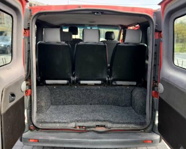 Красный Опель Виваро, объемом двигателя 2 л и пробегом 231 тыс. км за 9100 $, фото 17 на Automoto.ua