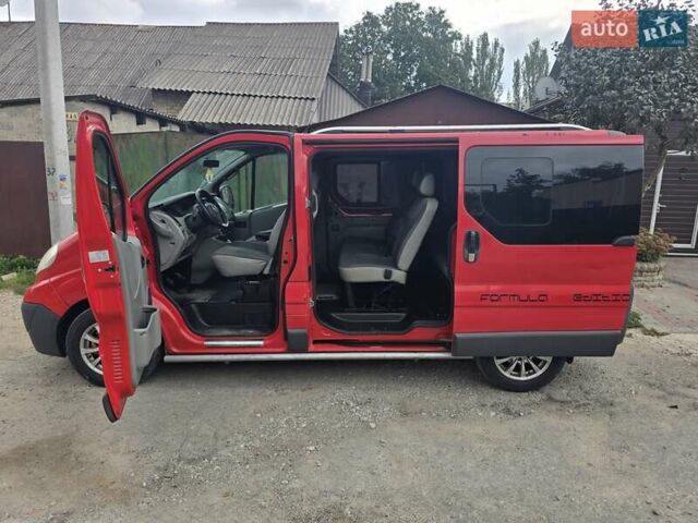 Червоний Опель Віваро, об'ємом двигуна 0 л та пробігом 264 тис. км за 9500 $, фото 15 на Automoto.ua