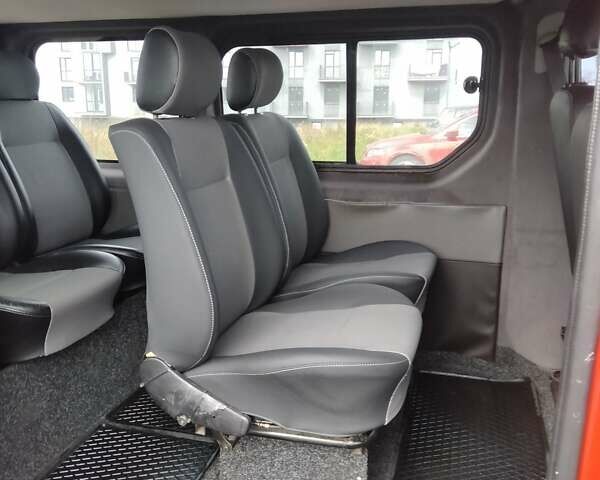 Красный Опель Виваро, объемом двигателя 2 л и пробегом 231 тыс. км за 9100 $, фото 11 на Automoto.ua