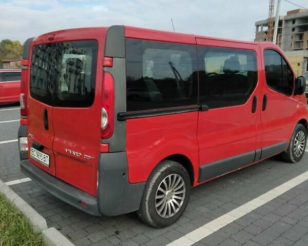 Красный Опель Виваро, объемом двигателя 2 л и пробегом 231 тыс. км за 9100 $, фото 8 на Automoto.ua