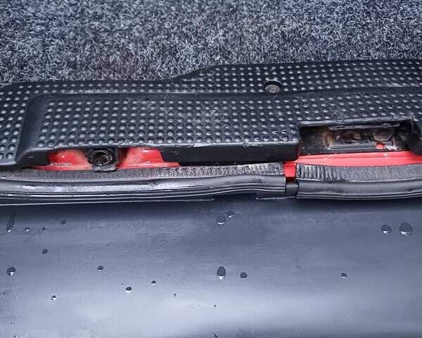 Красный Опель Виваро, объемом двигателя 2 л и пробегом 300 тыс. км за 10890 $, фото 31 на Automoto.ua