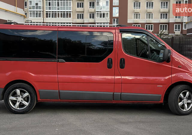 Красный Опель Виваро, объемом двигателя 2 л и пробегом 400 тыс. км за 10500 $, фото 10 на Automoto.ua