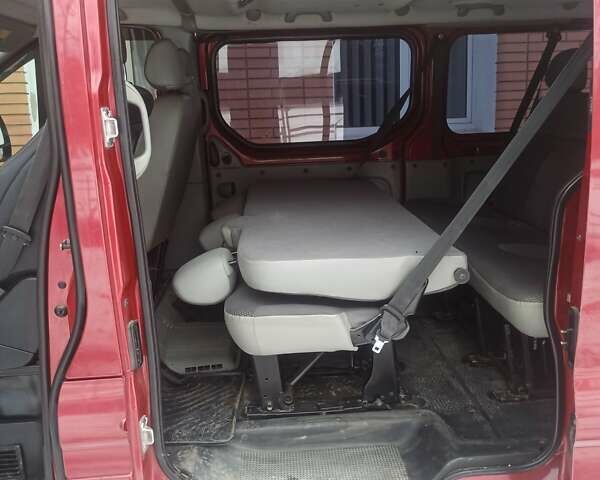 Червоний Опель Віваро, об'ємом двигуна 2.5 л та пробігом 555 тис. км за 11900 $, фото 2 на Automoto.ua