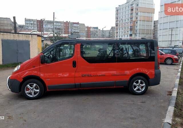 Красный Опель Виваро, объемом двигателя 2 л и пробегом 347 тыс. км за 12500 $, фото 7 на Automoto.ua