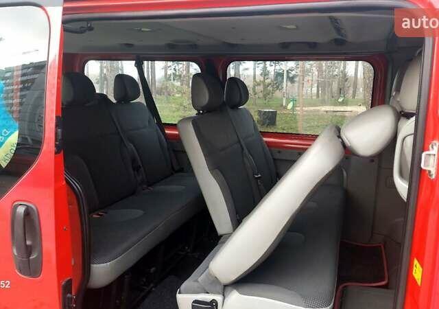 Красный Опель Виваро, объемом двигателя 2 л и пробегом 347 тыс. км за 12500 $, фото 12 на Automoto.ua