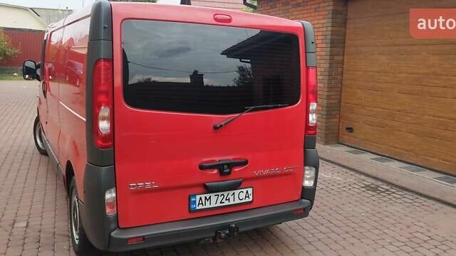 Червоний Опель Віваро, об'ємом двигуна 2 л та пробігом 251 тис. км за 12300 $, фото 3 на Automoto.ua