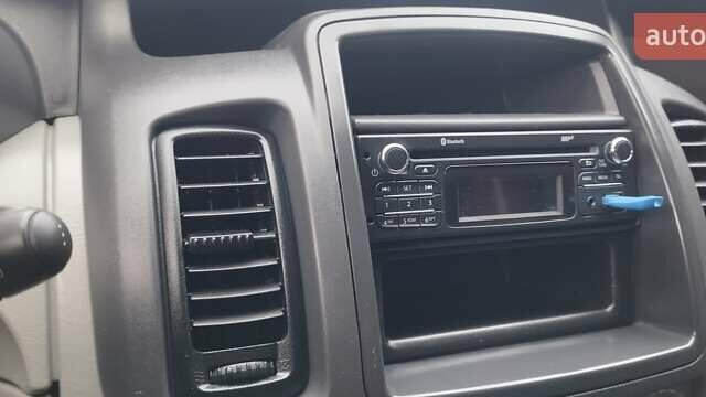 Червоний Опель Віваро, об'ємом двигуна 2 л та пробігом 251 тис. км за 12300 $, фото 26 на Automoto.ua