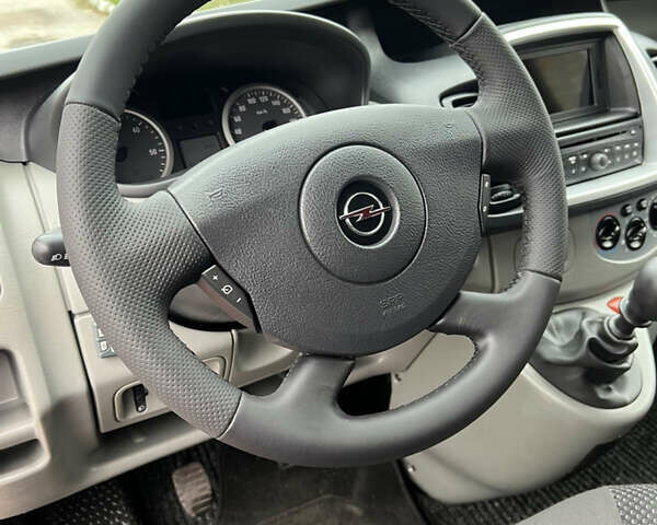 Опель Виваро 2014 в Белой Церкве на Automoto.ua Красный Опель Виваро, объемом двигателя 2 л и пробегом 151 тыс. км за 13400 $, фото 18 на Automoto.ua