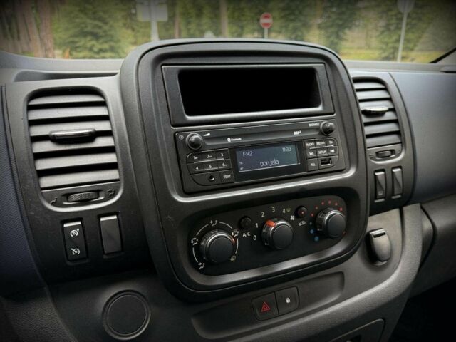 Опель Віваро 2014 у Вінниці на Automoto.ua Червоний Опель Віваро, об'ємом двигуна 1.6 л та пробігом 289 тис. км за 9800 $, фото 9 на Automoto.ua