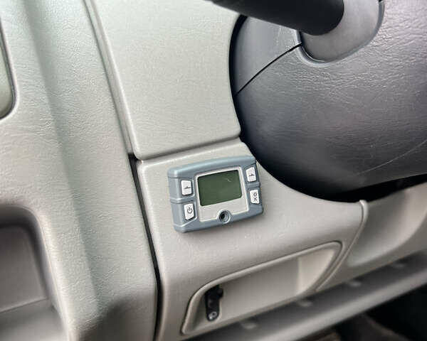 Опель Виваро 2014 в Белой Церкве на Automoto.ua Красный Опель Виваро, объемом двигателя 2 л и пробегом 151 тыс. км за 13400 $, фото 17 на Automoto.ua