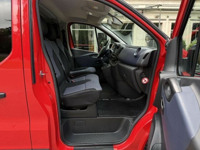 Опель Віваро 2014 у Вінниці на Automoto.ua Червоний Опель Віваро, об'ємом двигуна 1.6 л та пробігом 289 тис. км за 9800 $, фото 3 на Automoto.ua