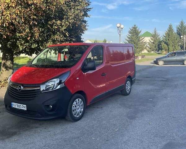 Красный Опель Виваро, объемом двигателя 1.6 л и пробегом 153 тыс. км за 13900 $, фото 3 на Automoto.ua