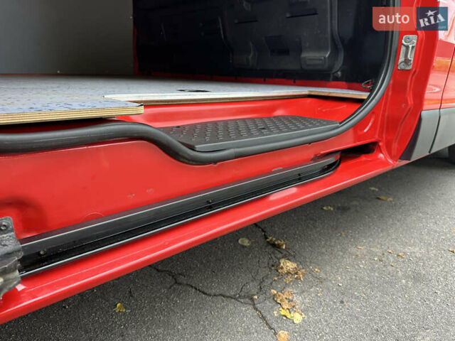 Красный Опель Виваро, объемом двигателя 1.6 л и пробегом 206 тыс. км за 12500 $, фото 37 на Automoto.ua