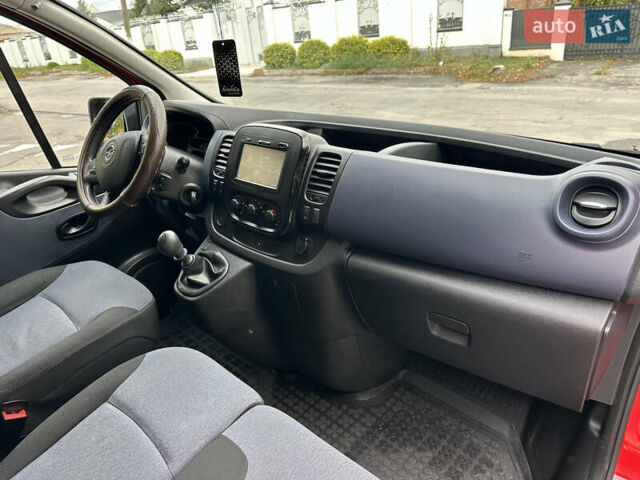 Красный Опель Виваро, объемом двигателя 1.6 л и пробегом 206 тыс. км за 12500 $, фото 43 на Automoto.ua