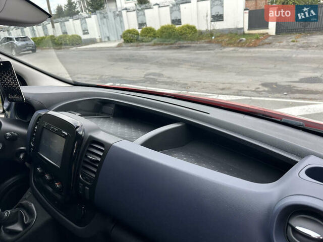 Красный Опель Виваро, объемом двигателя 1.6 л и пробегом 206 тыс. км за 12500 $, фото 51 на Automoto.ua