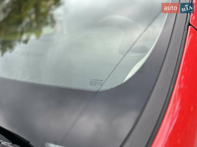 Красный Опель Виваро, объемом двигателя 1.6 л и пробегом 206 тыс. км за 12500 $, фото 6 на Automoto.ua