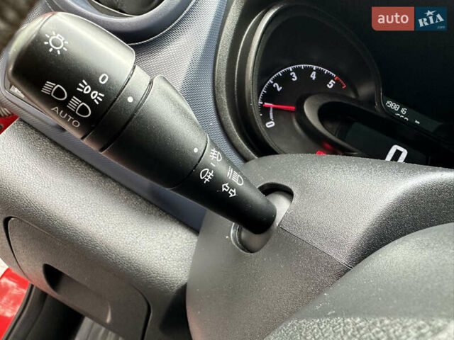 Красный Опель Виваро, объемом двигателя 1.6 л и пробегом 206 тыс. км за 12500 $, фото 56 на Automoto.ua