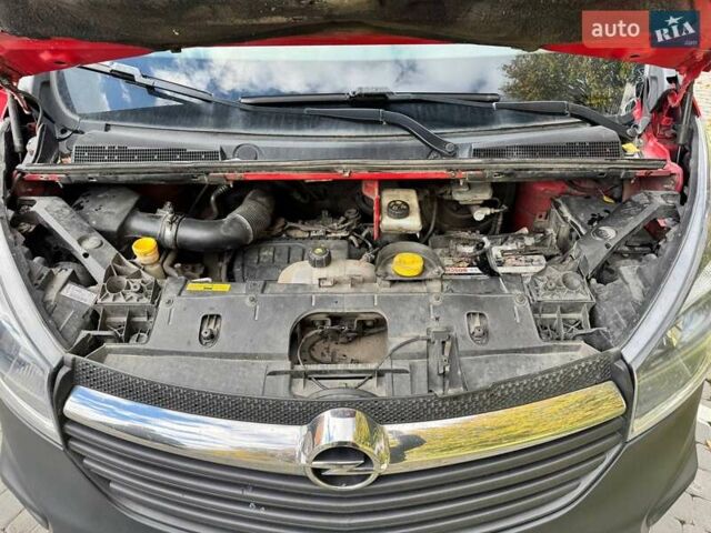 Червоний Опель Віваро, об'ємом двигуна 1.6 л та пробігом 370 тис. км за 10500 $, фото 4 на Automoto.ua