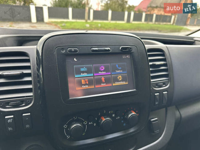 Красный Опель Виваро, объемом двигателя 1.6 л и пробегом 206 тыс. км за 12500 $, фото 72 на Automoto.ua