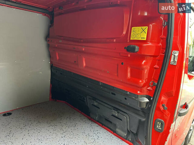 Красный Опель Виваро, объемом двигателя 1.6 л и пробегом 206 тыс. км за 12500 $, фото 39 на Automoto.ua