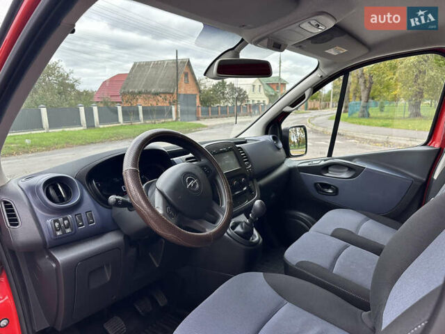 Красный Опель Виваро, объемом двигателя 1.6 л и пробегом 206 тыс. км за 12500 $, фото 60 на Automoto.ua