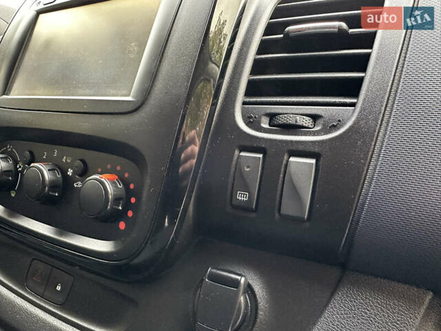 Красный Опель Виваро, объемом двигателя 1.6 л и пробегом 206 тыс. км за 12500 $, фото 47 на Automoto.ua